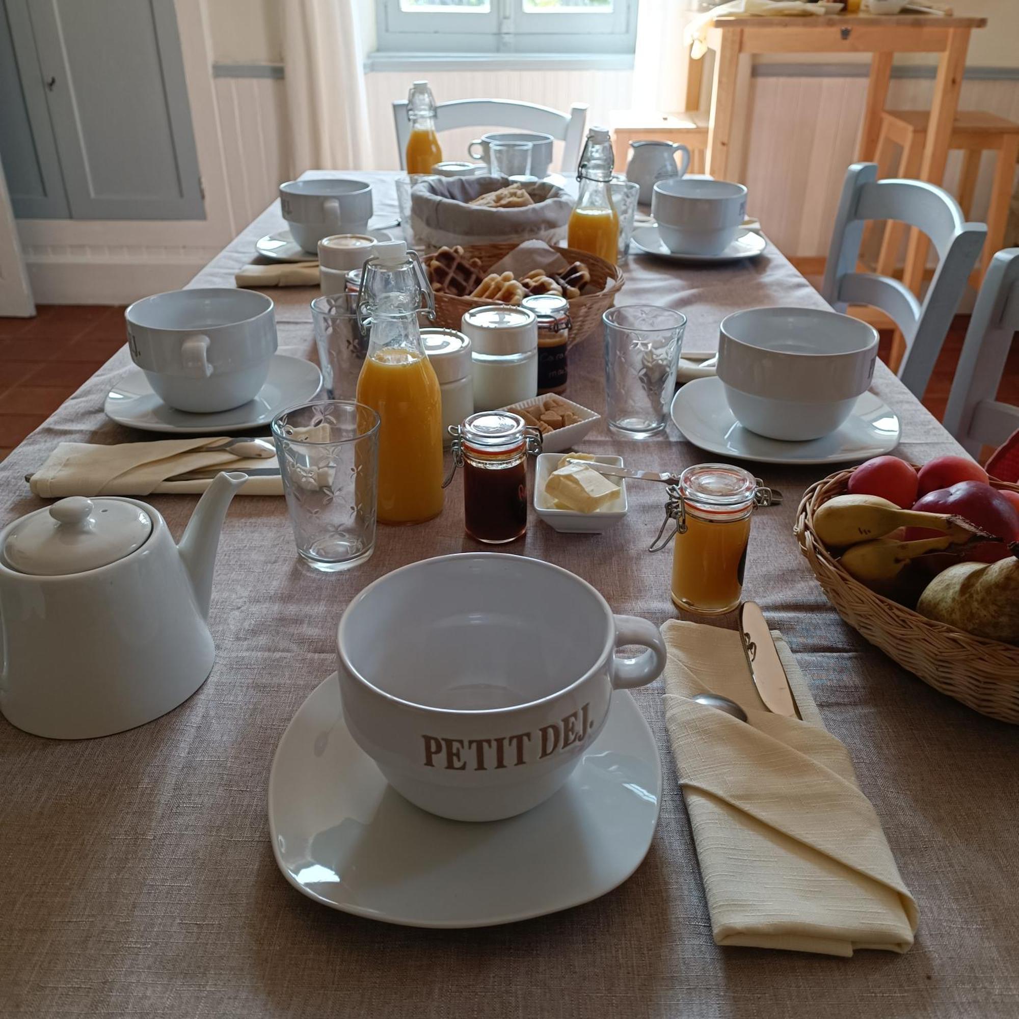 Baladous Bed & Breakfast Montgaillard-de-Salies Bagian luar foto