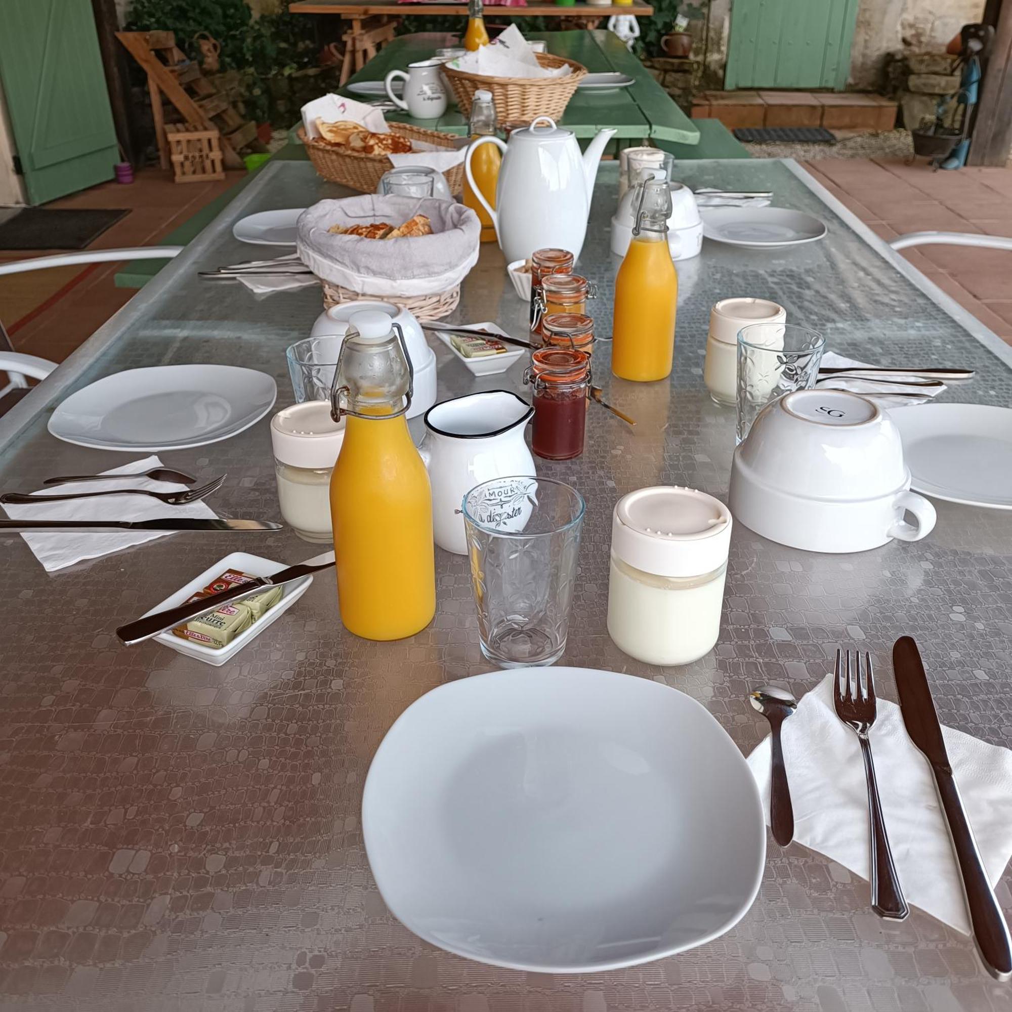 Baladous Bed & Breakfast Montgaillard-de-Salies Bagian luar foto